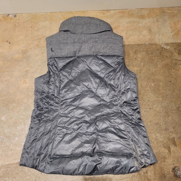 Women's Lole Puffy Zipped Grey Vest - Large - Picture 2 of 5